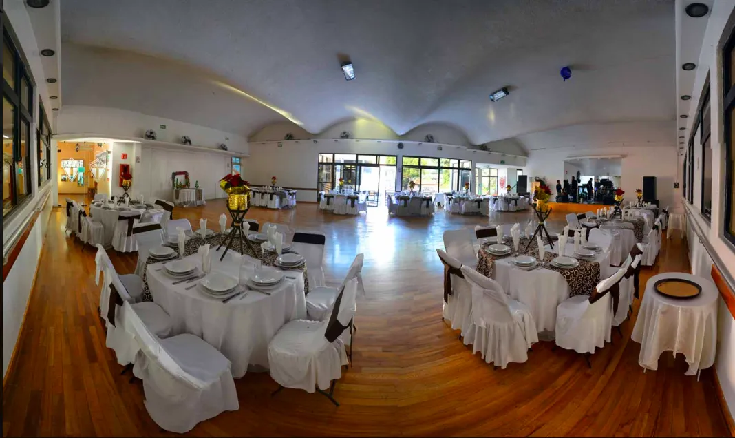 Junior Club — Salón en Condesa Hipodromo